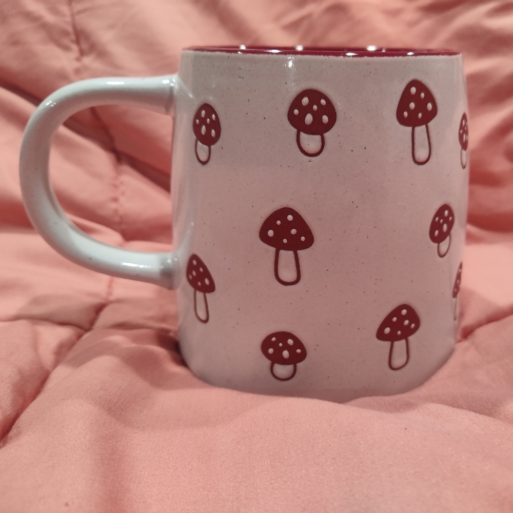 NWT Tabletops Gallery Mushroom Mug